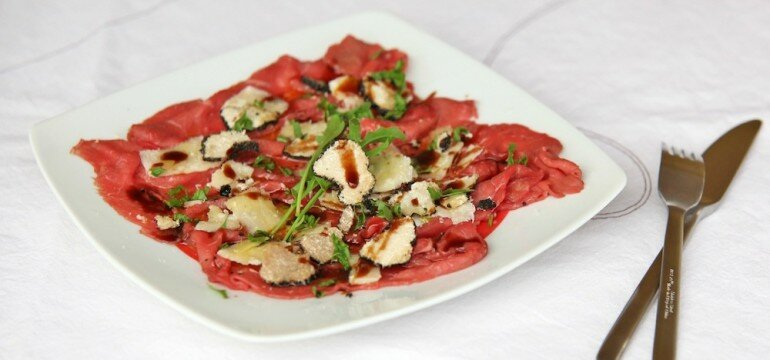 winenerse_wlog_donatella-simeone_carpaccio_barbera-olmo-antico_header