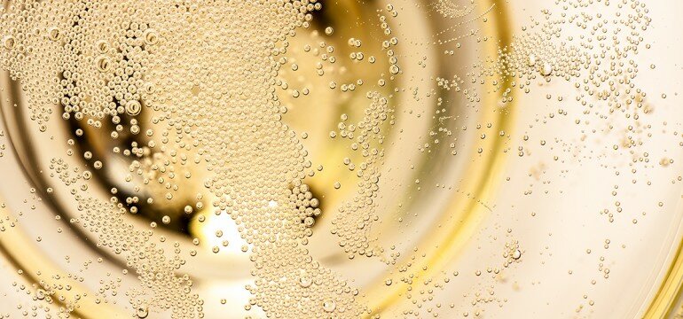 wineverse_wlog_enrica-bozzo_prosecco-batte-champagne_header